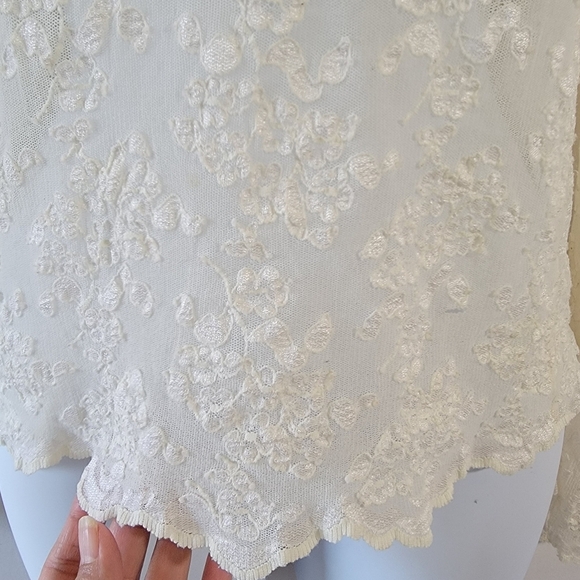 CAbi Women's Y2K Sheer Floral Mesh Top Sz M White Stretchy Fairy Feminine - Picture 6 of 11